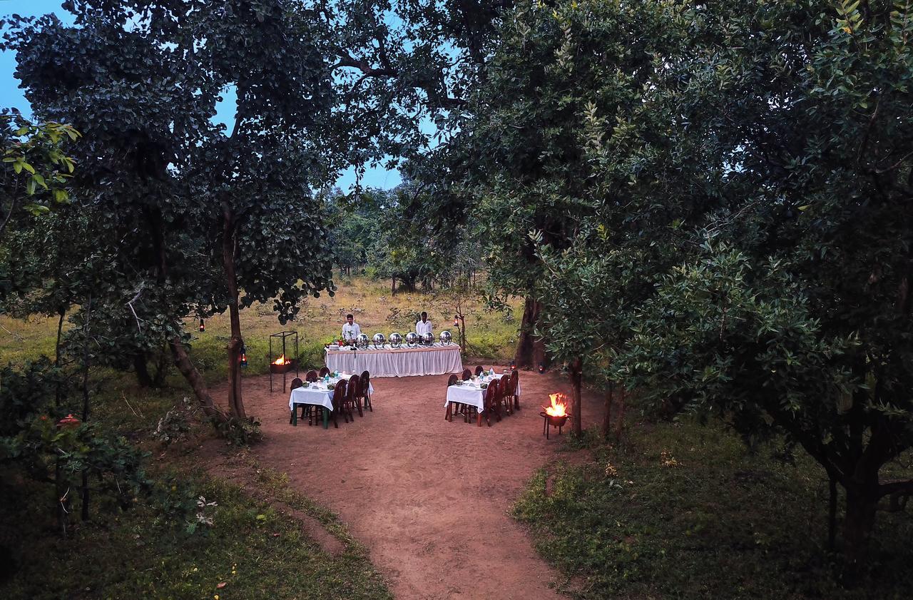 Отель Pench Jungle Camp Khawasa Экстерьер фото