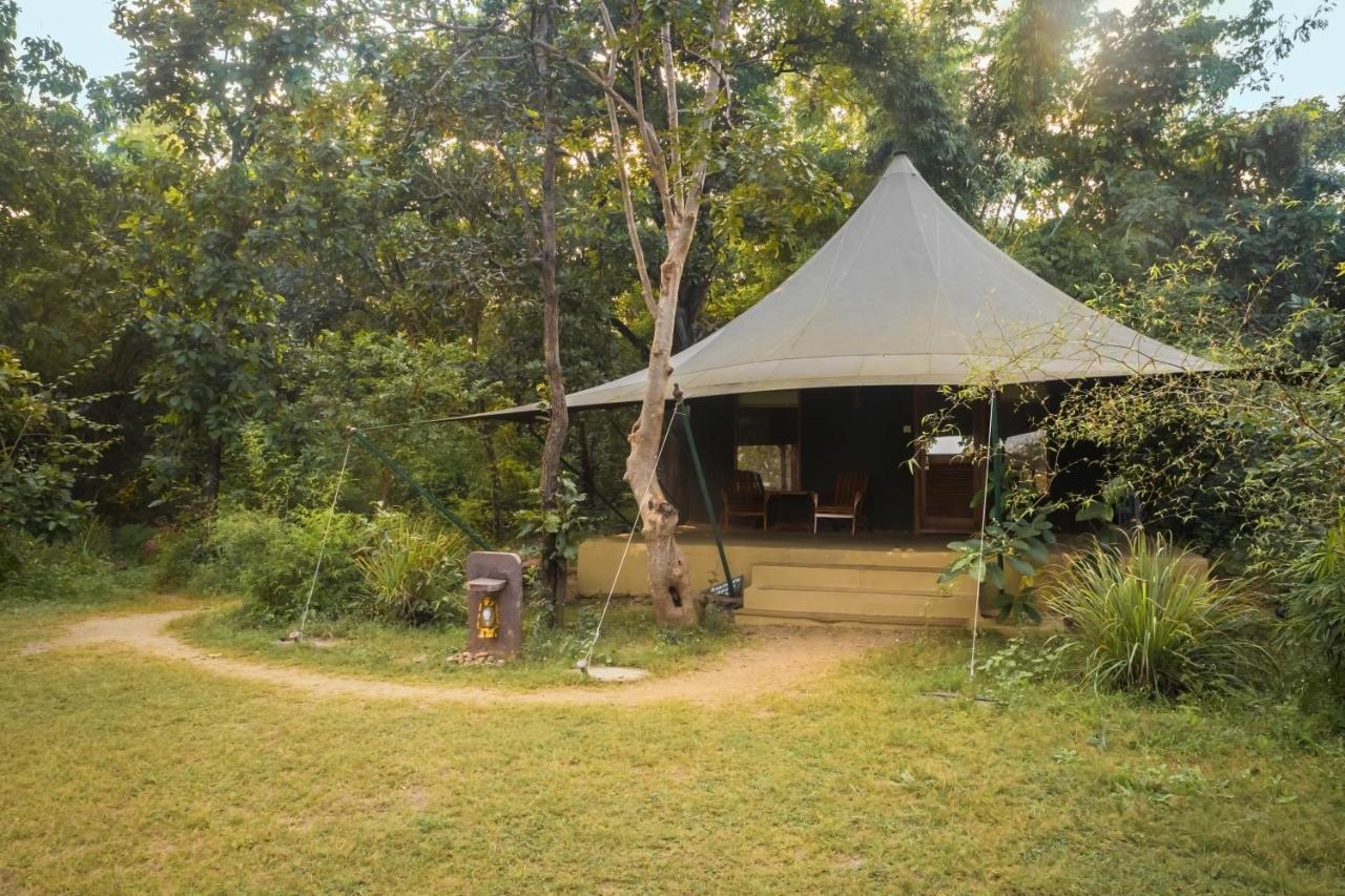 Отель Pench Jungle Camp Khawasa Экстерьер фото