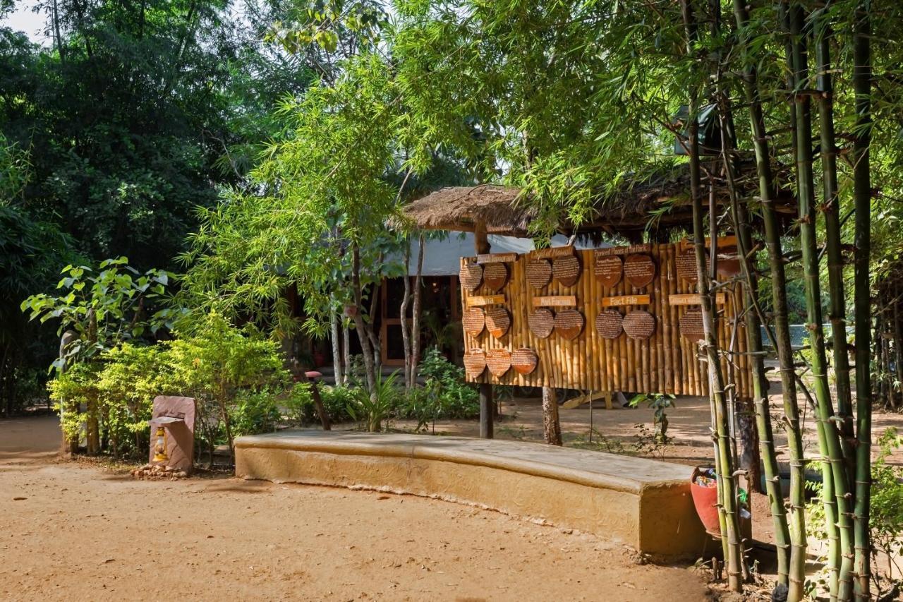 Отель Pench Jungle Camp Khawasa Экстерьер фото